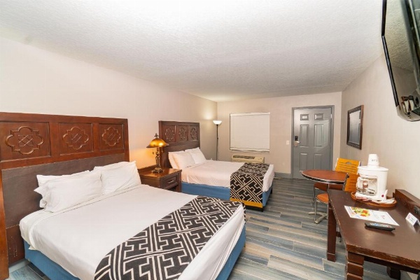 Sunshine Inn image 10