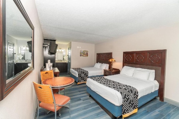 Sunshine Inn image 14