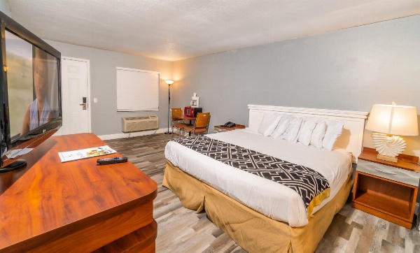 Sunshine Inn image 3